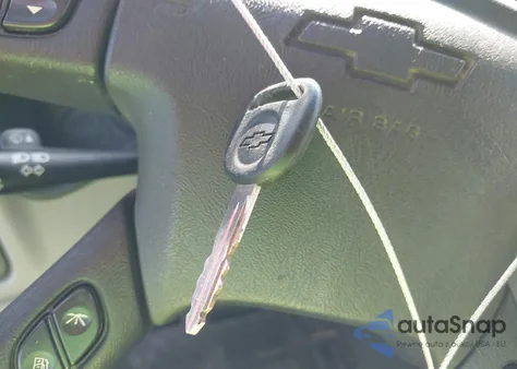 2003 Chevrolet Silverado K1500 z USA, uszkodzony, nr VIN 2GCEK19T831405373